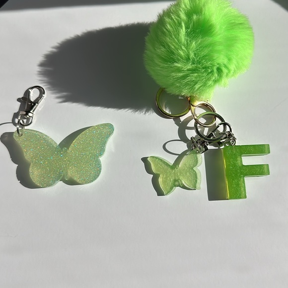 Green Letter Keychain - Picture 13 of 14